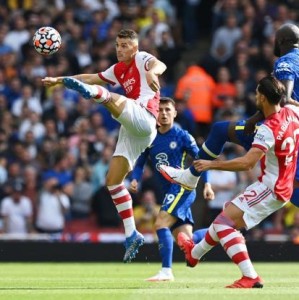 加拿大28-【现场】伦敦德比变碾压局 阿森纳挣扎中给球迷添堵